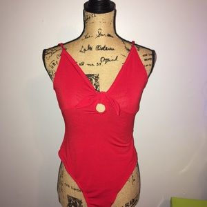 H&M RED V-NECK BODYSUIT
